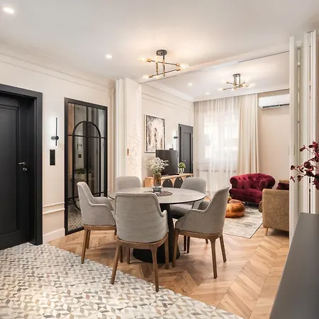 Daire Citycenter Magnific Gem - 2 Bdr & 2 Baths *