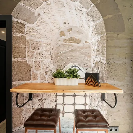 Citycenter Magnific Gem - 2 Bdr & 2 Baths Daire *