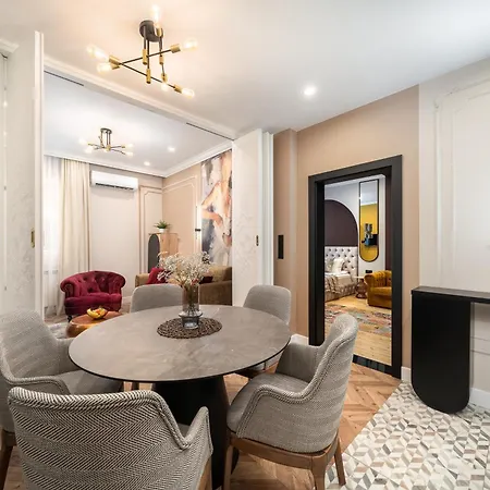 Apartment Citycenter Magnific Gem - 2 Bdr & 2 Baths