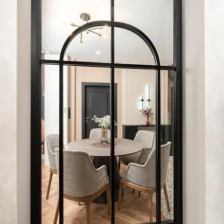 Citycenter Magnific Gem - 2 Bdr & 2 Baths 아파트