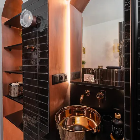 Citycenter Magnific Gem - 2 Bdr & 2 Baths